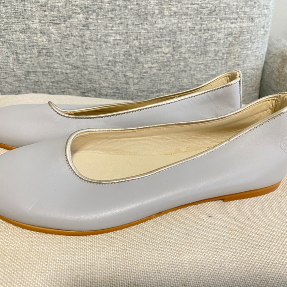 Shoes - Picture 2 of 6